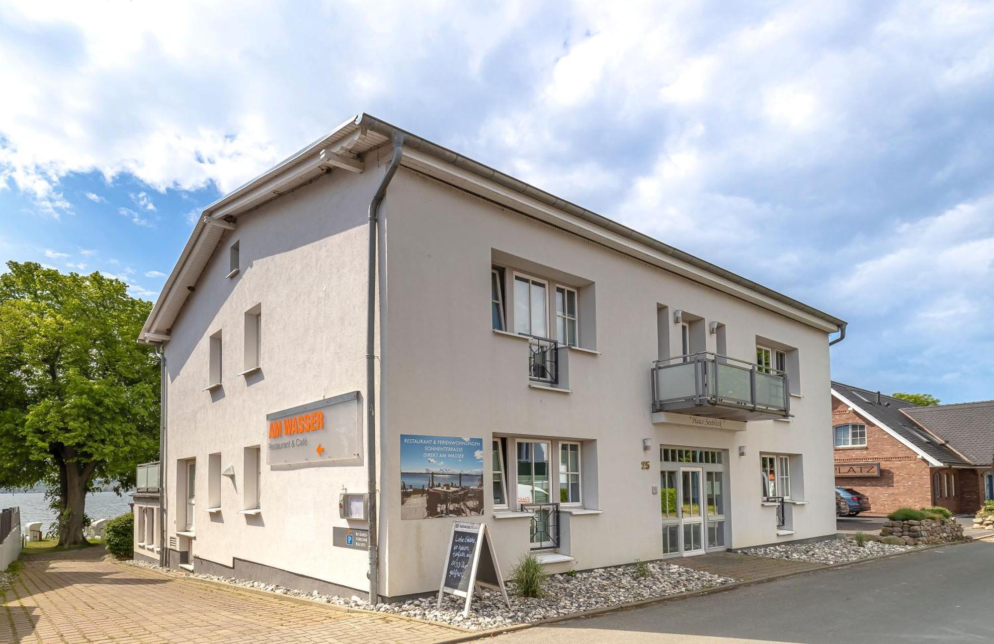 Haus Seeblick Mit 9 Wohnungen Alt Reddevitz Eksteriør billede