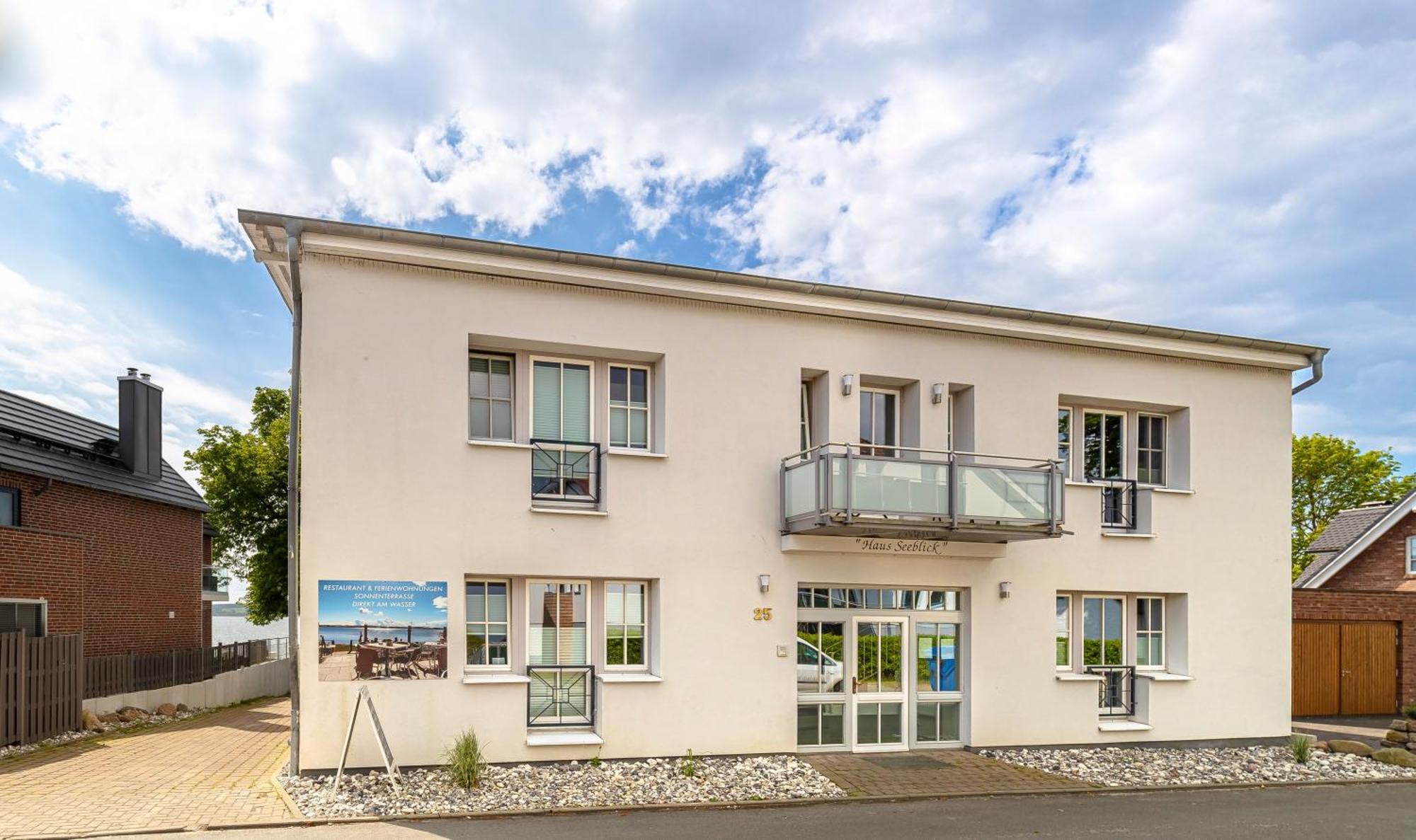 Haus Seeblick Mit 9 Wohnungen Alt Reddevitz Eksteriør billede
